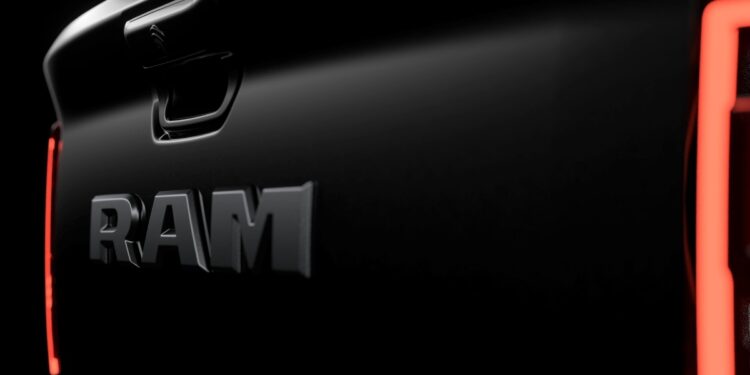 Rampage al descubierto: RAM adelanta a su futura pick-up regional