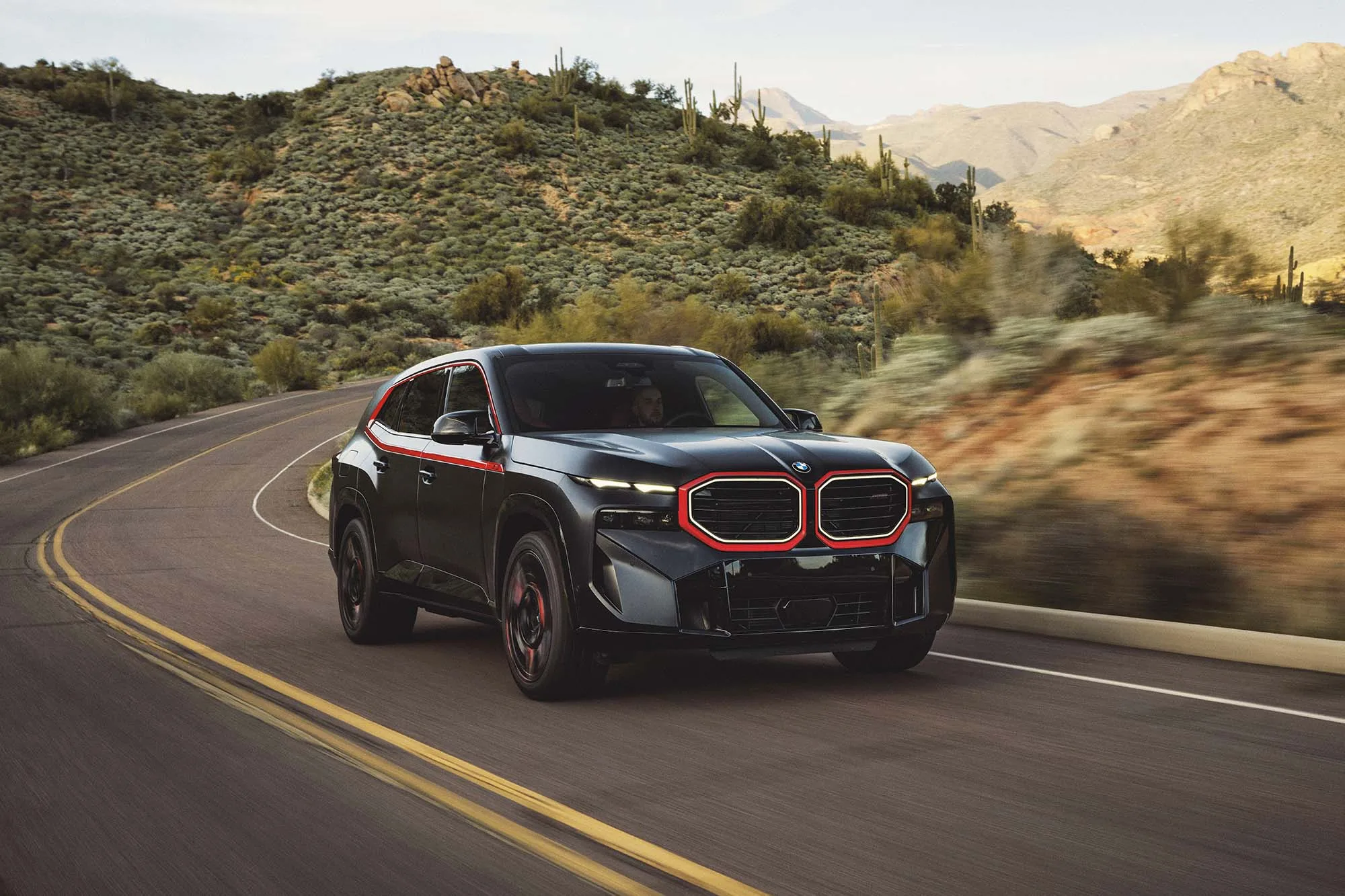 BMW XM Label Red: altas prestaciones y propulsión híbrida de alto poder