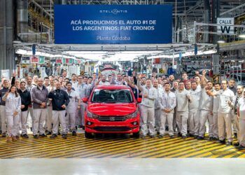 Cronos imparable: el auto más vendido rompió un récord del Fiat 600
