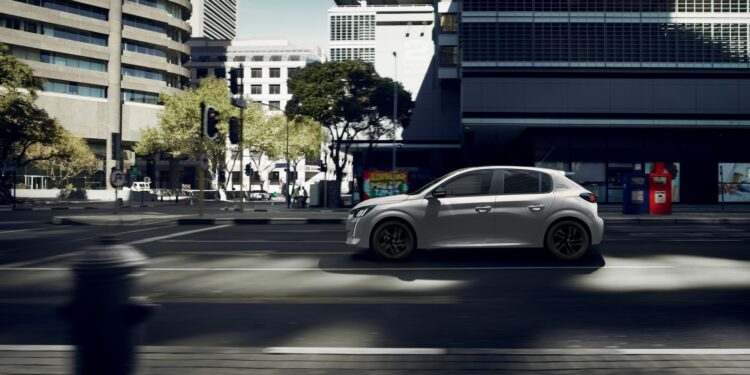 Peugeot 208 Style 2023 lateral