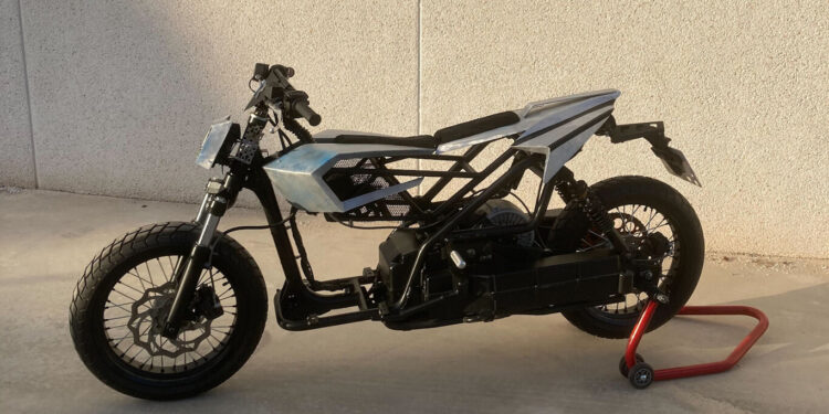 RAY 7.7 Bizarro Moto Concept.