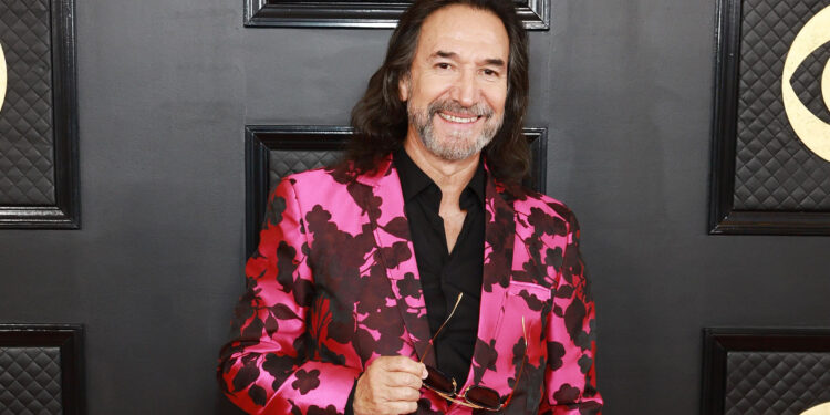 Marco Antonio Solís.