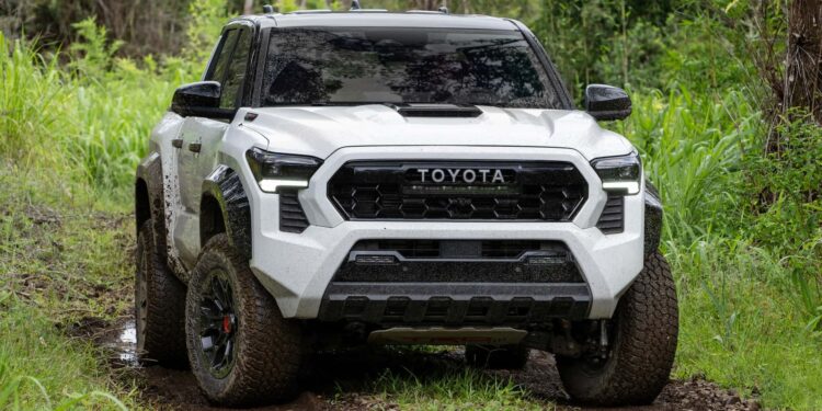 Toyota presentó la Tacoma 2024 y anticipa la próxima generación de Hilux