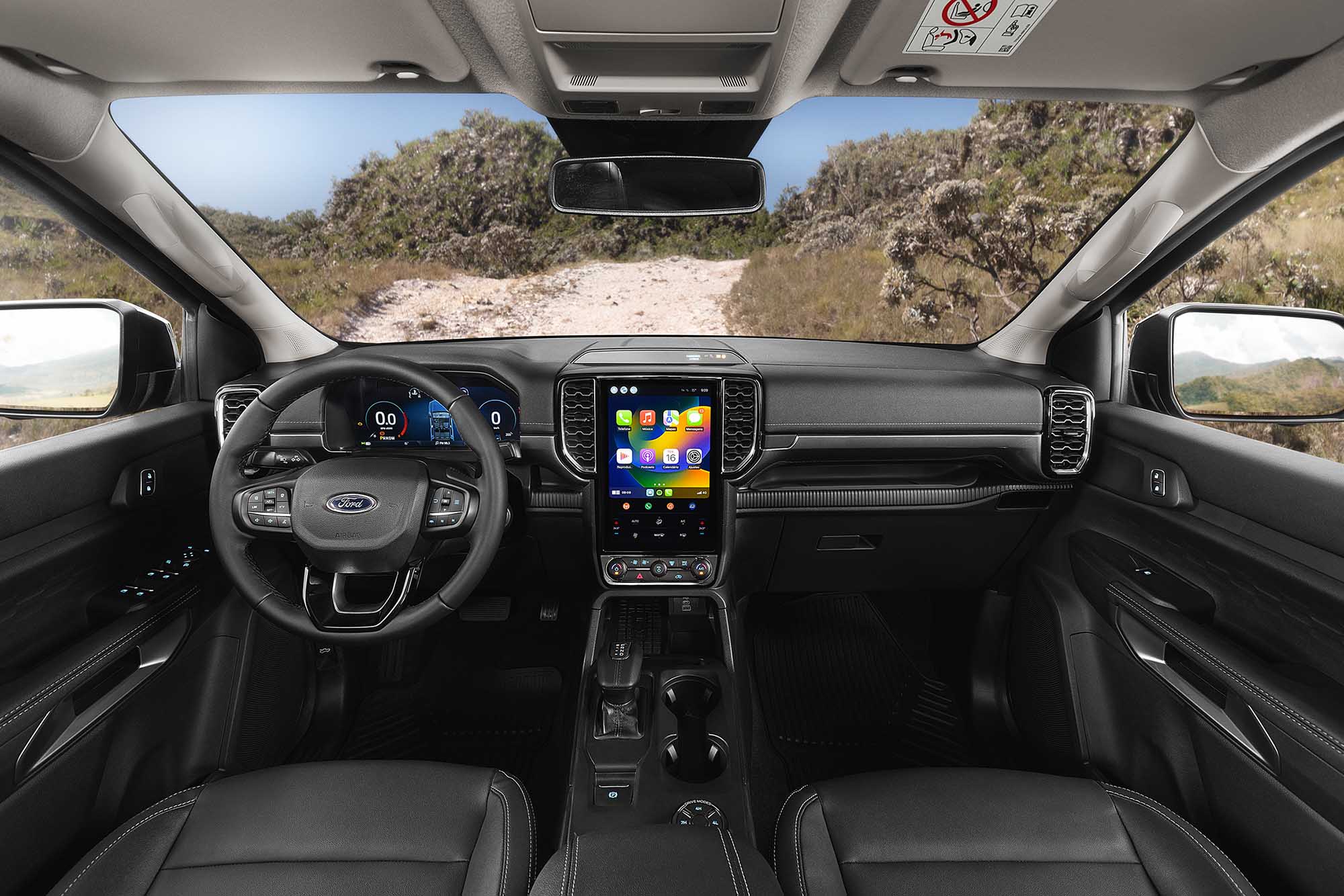 La nueva Ranger 2024 deja ver su imponente interior