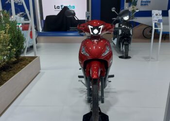 motomel-blitz-roja-nueva-frente