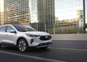 Kuga híbrido: Ford presenta el renovado SUV con nuevo diseño y tecnología