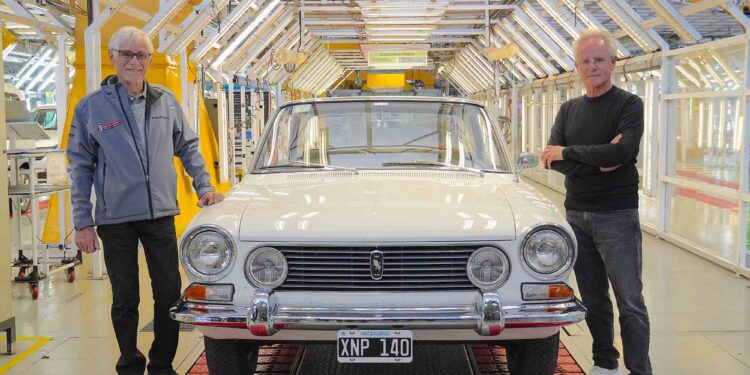 Encuentro de titanes en la planta de Renault: Oreste Berta y Horacio Pagani