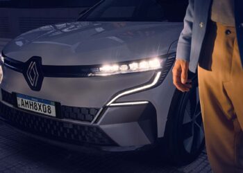 Renault Mégane e-Tech: el 100% eléctrico del Rombo llegó a la región