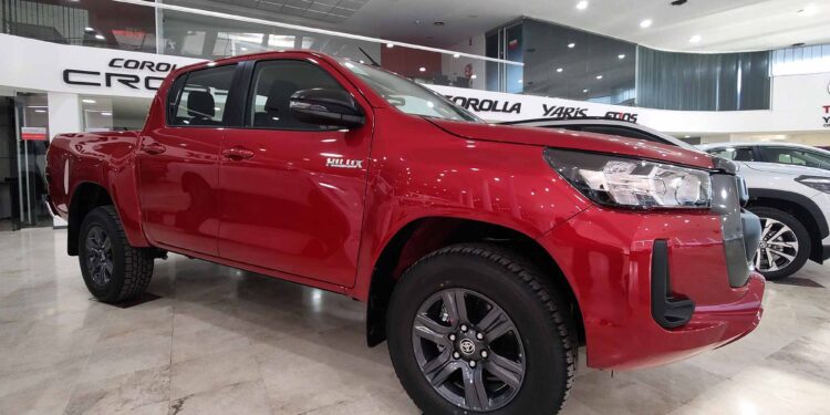 Desde lonas a barra de trabajo, todos los accesorios para sumar a la Toyota Hilux