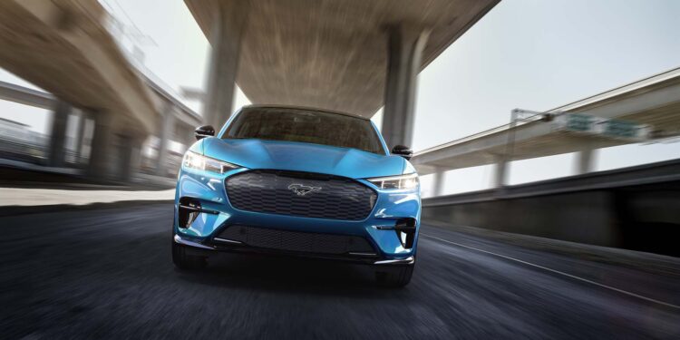 Mustang Mach-E llega al país con toda la tecnología y el poder el eléctrico