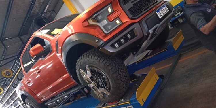 Parra-Neumaticos-alineacion-5D-001