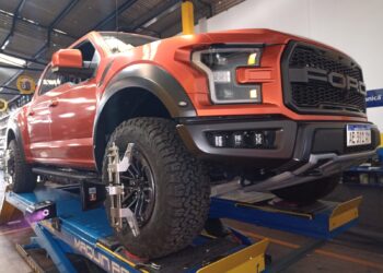 Parra Neumáticos suma tecnología revolucionaria de alineación 5D, todos los detalles