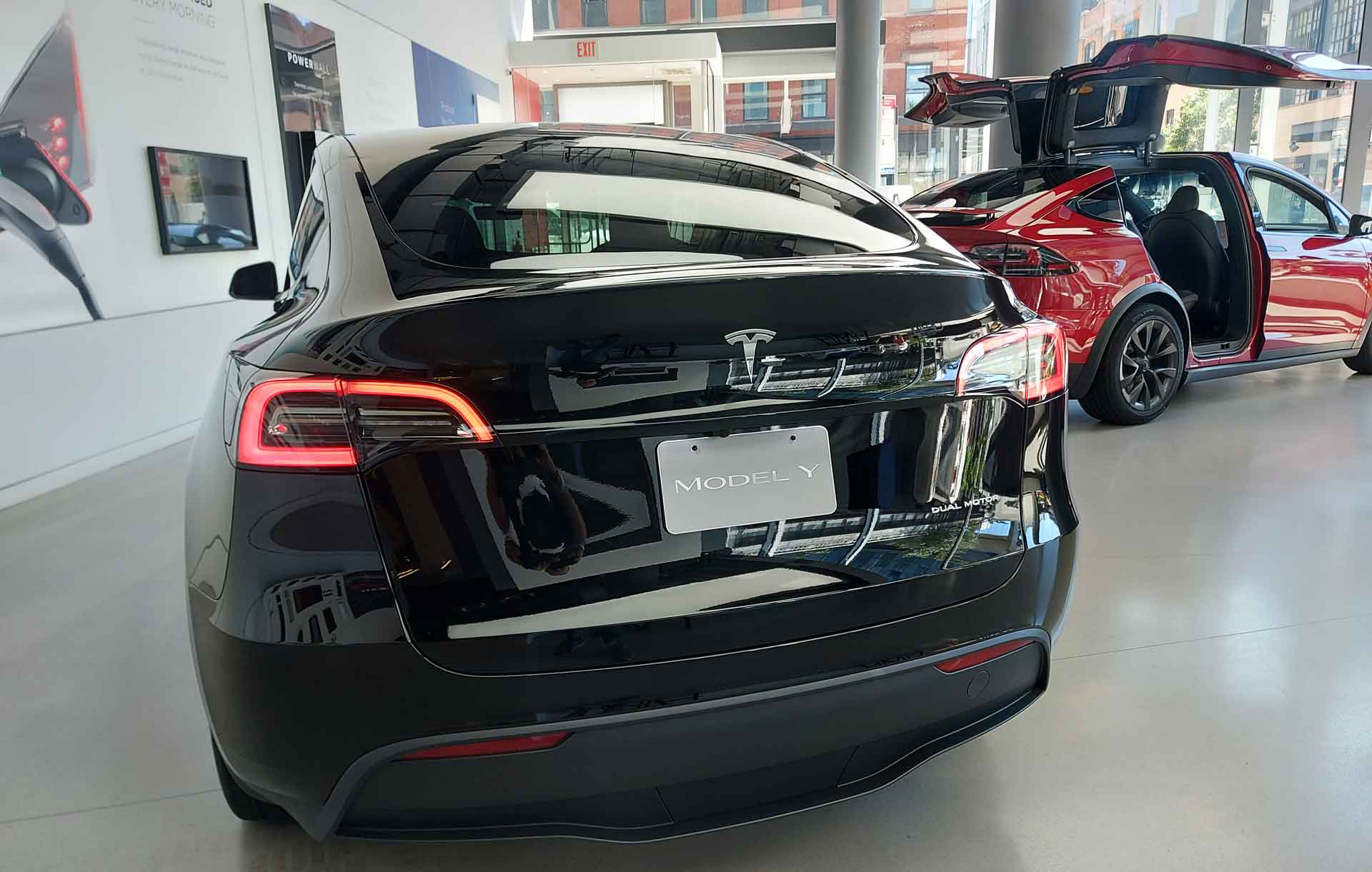 Tesla-Model-Y-black-NY