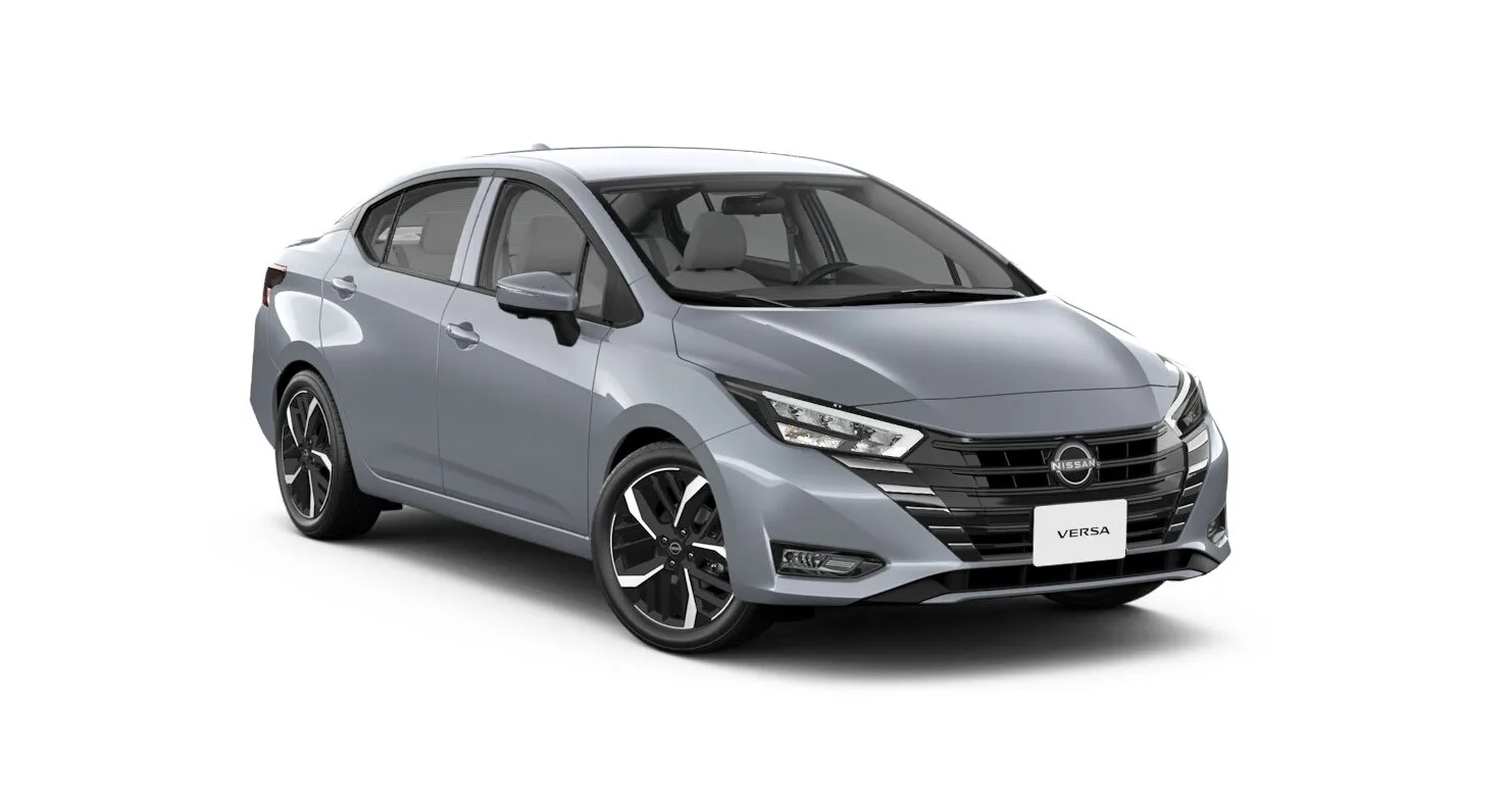 Nissan Versa vs Sentra en México, ¿cuál es la diferencia de precios?