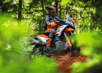 KTM lanzó en el país las nuevas 890 Adventure R y 790 Adventure.