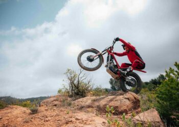 GasGas lanza en el país las TXT Racing 280 y 300, sus más recientes trial