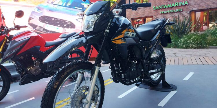 Honda-XR-190-nueva-negra