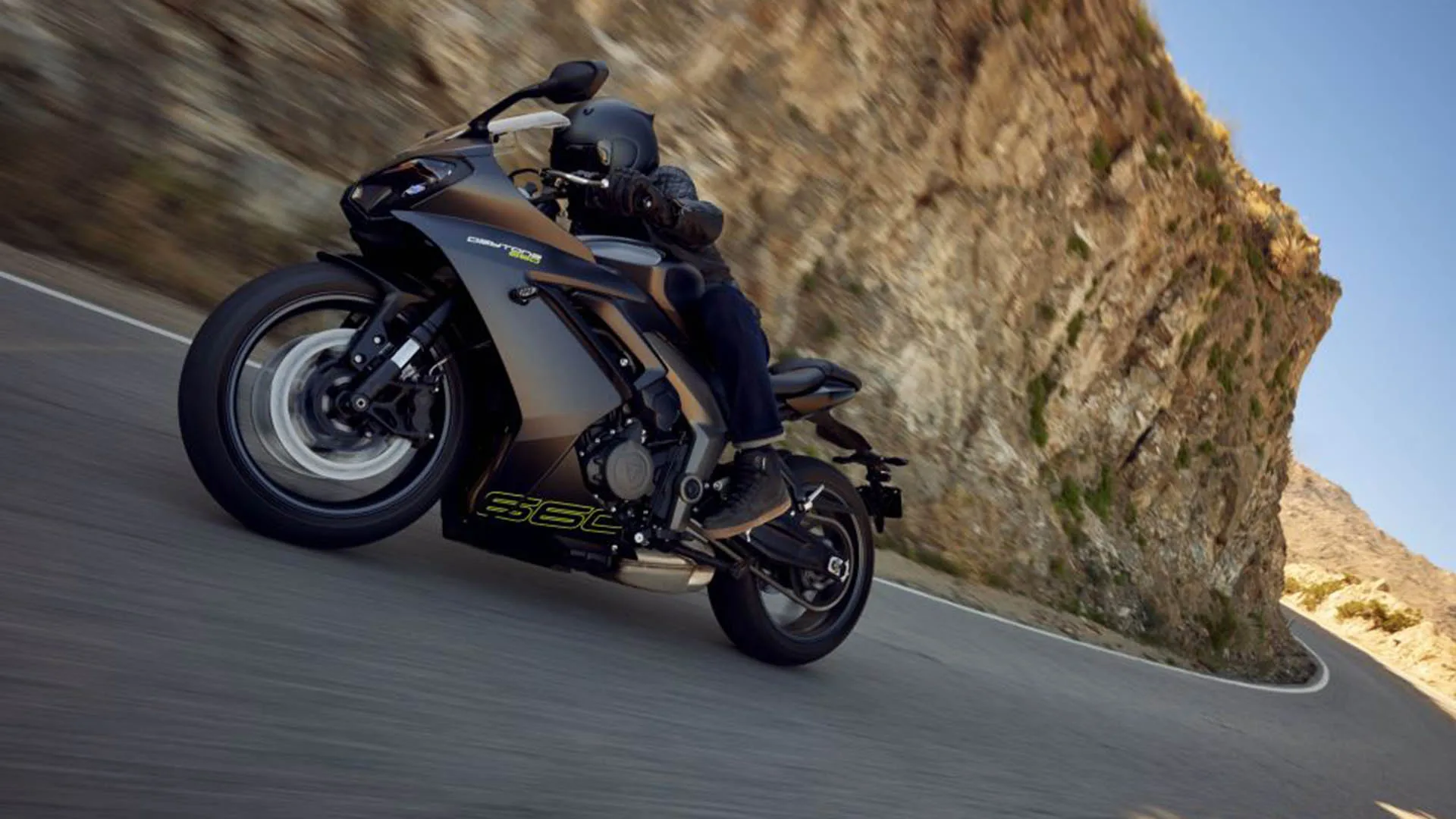 Triumph Daytona 660, el regreso de un gran nombre con este precio
