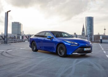 Toyota Mirai FCV se ofrece con un increíble descuento de 40.000 dólares
