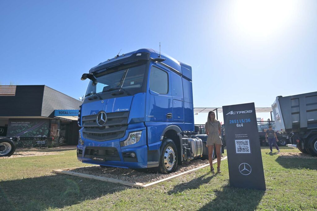 Mercedes-Benz Camiones y Buses en Expoagro 2024