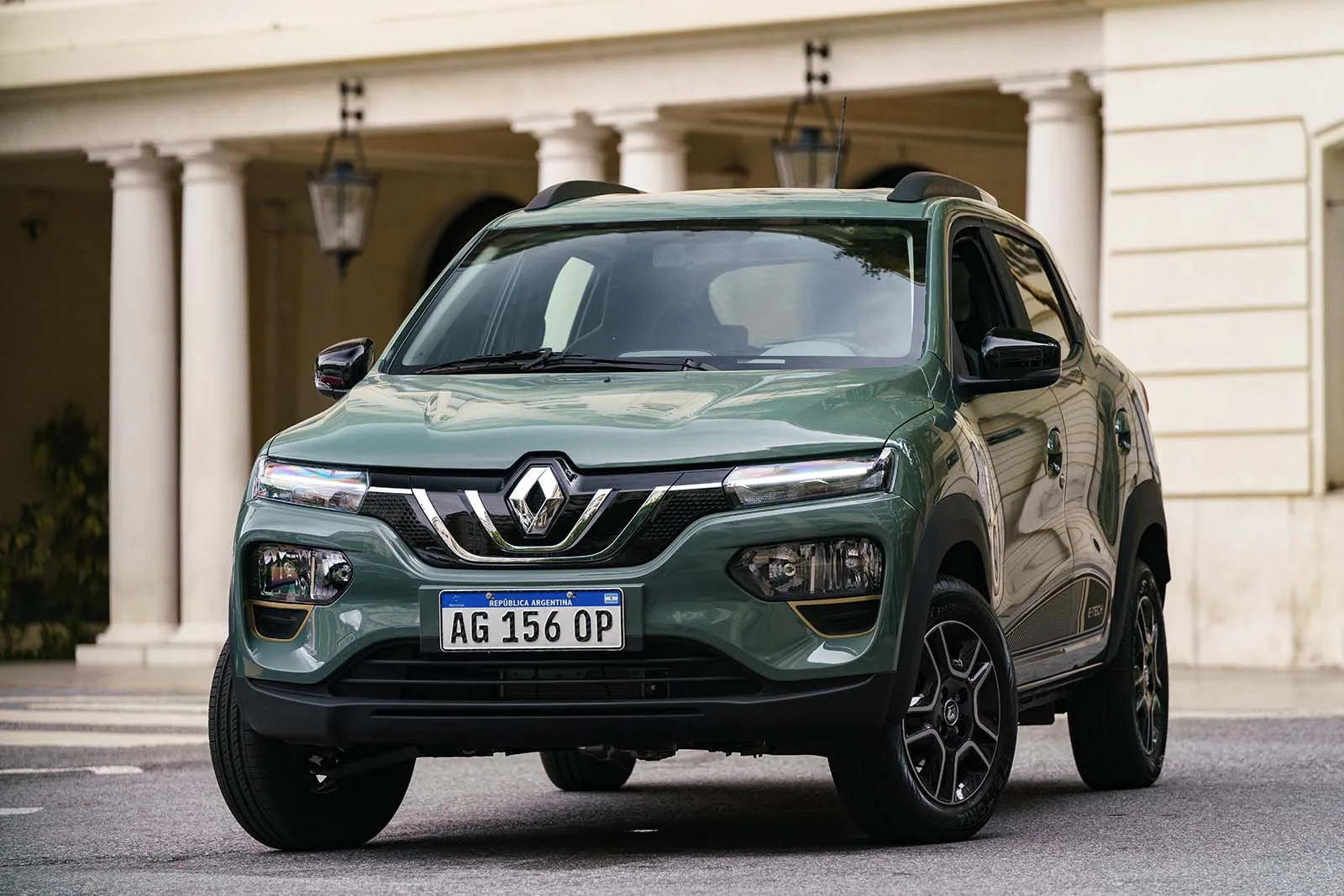 Renault Kwid E-Tech con interesante baja de precio ¿Es negocio?