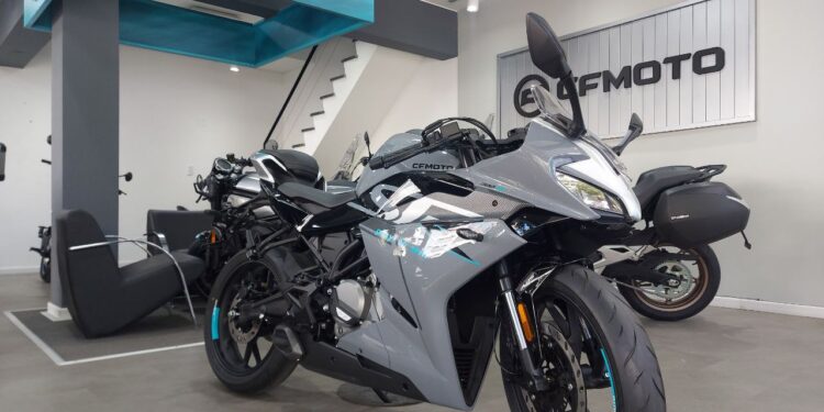 CFMoto 300SR: la nueva deportiva de la marca china llegó a Mendoza
