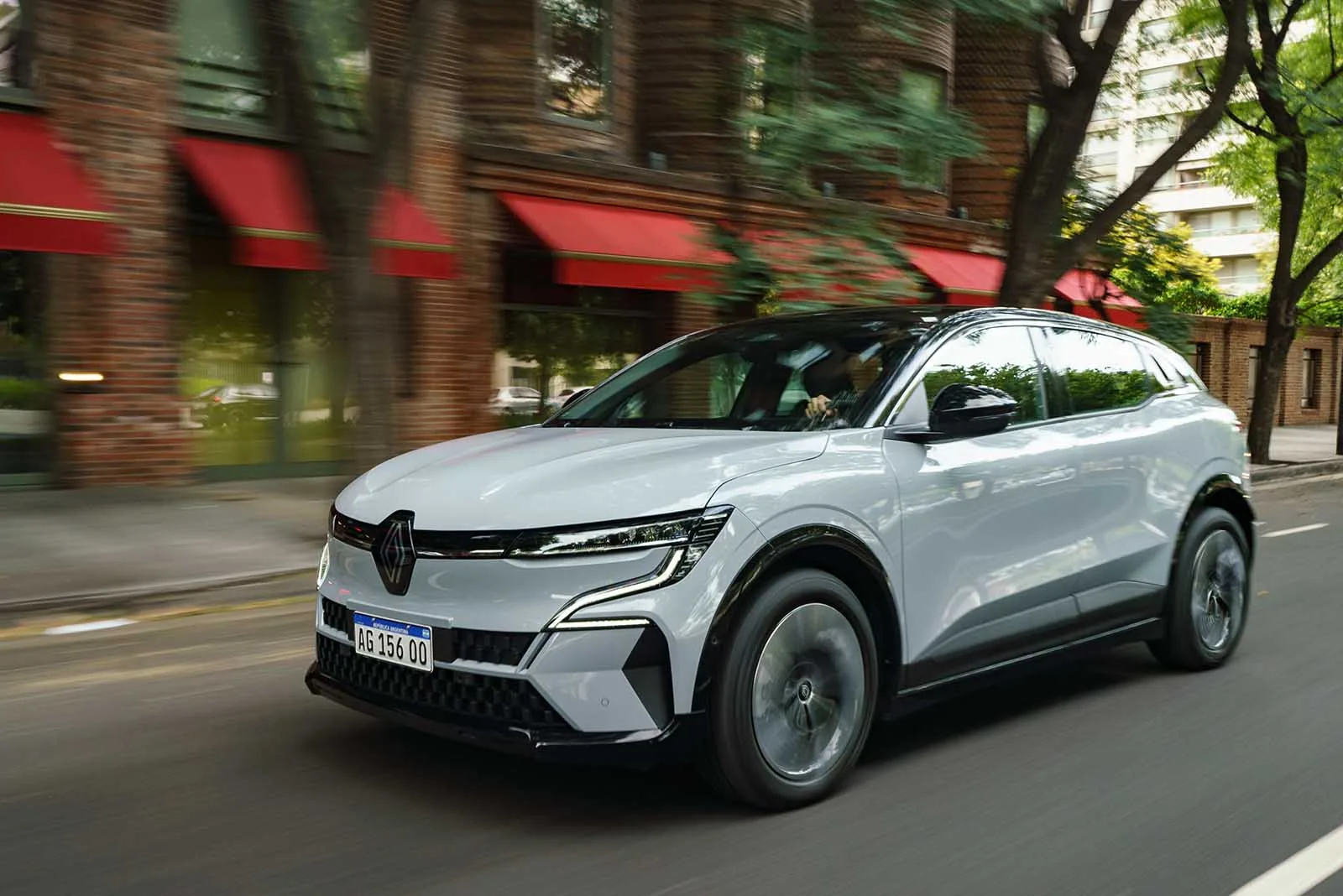 Renault E-Tech recorre el país con sus modelos 100% eléctricos y te contamos cómo podrás conocerlos