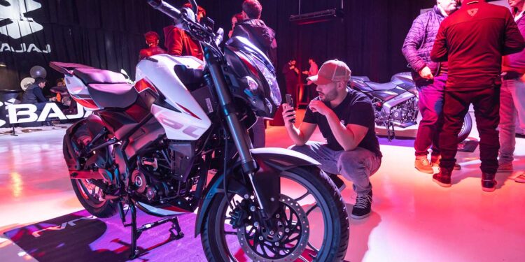 Bajaj presentó las nuevas Rouser NS160 y la NS200 ¿qué traen estos restyling?