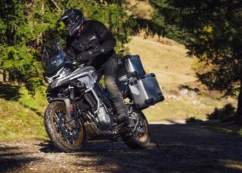 Lista para la aventura, la CFMoto 800MT tiene estos precios para mayo