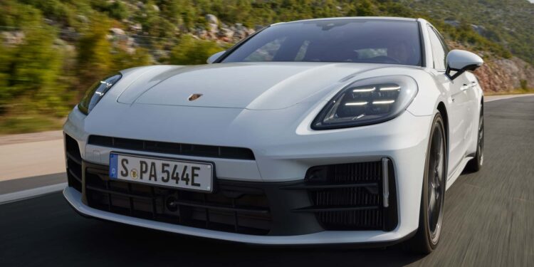 Porsche Panamera lanza en el país las nuevas versiones híbridas