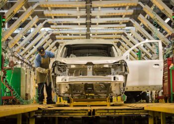 Renault Argentina inicia la exportación de uno de sus emblemáticos modelos a Brasil