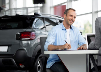 Los beneficios de adquirir un auto seminuevo en una agencia especializada