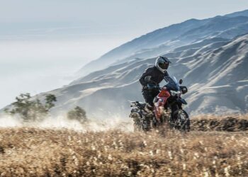 La Kawasaki KLR 650 trae una importante bonificación para mayo ¿que precio tiene?