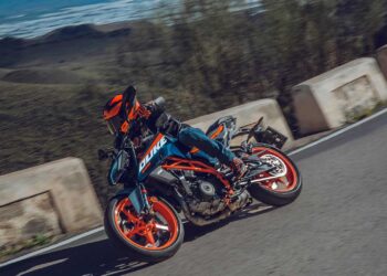 La nueva KTM 390 Duke se lanza con estas novedades ¿qué precio tiene?