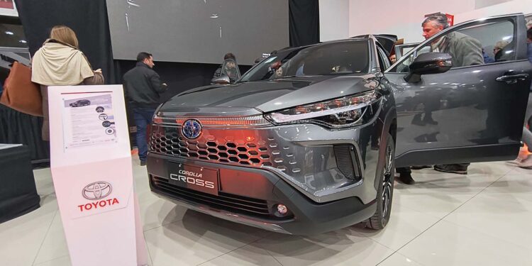 El nuevo Corolla Cross fue presentado en Mendoza, todos los detalles y precios del SUV