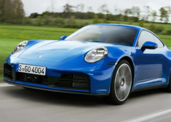 El Porsche 911 Carrera llega a Argentina como una variante sin hibridación ¿qué precio tiene?