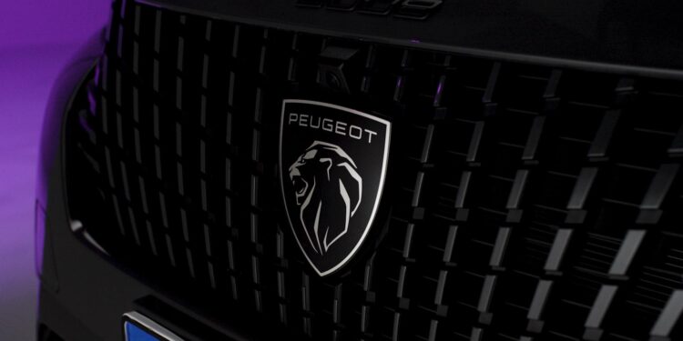 Después de la filtración, el nuevo Peugeot 2008 revela sus primeras imágenes oficiales