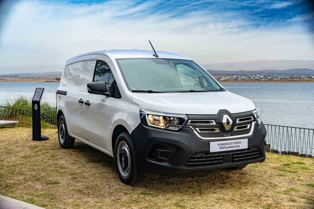 Renault repliega su oferta de electrificados ante la competencia china 2 renault kangoo e tech 005