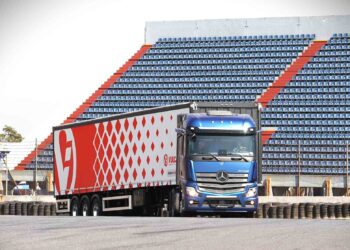 Mercedes-Benz Actros 2548 LS/33, el experto en transporte extrapesado