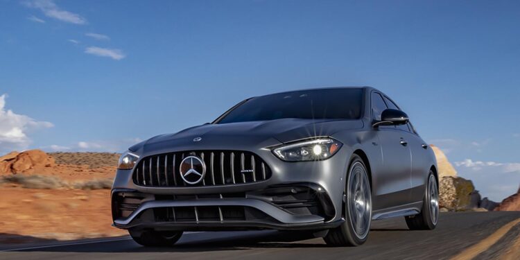 Deportividad y lujo en el nuevo Mercedes-AMG C 43 4Matic que llega al país