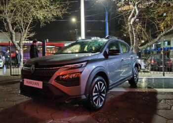 Ni la lluvia pudo frenar la presentación del Renault Kardian en Mendoza