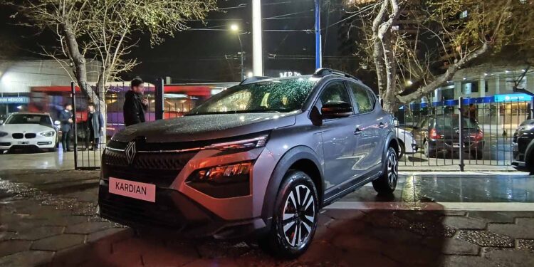Ni la lluvia pudo frenar la presentación del Renault Kardian en Mendoza