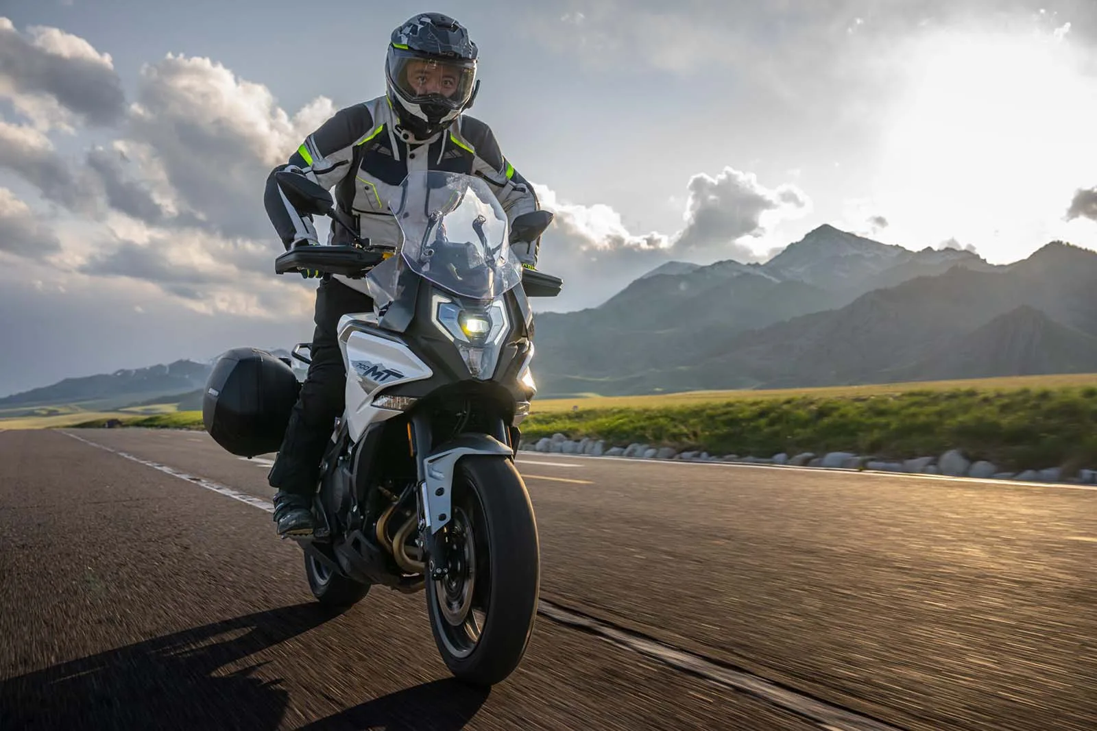 CFMoto 700MT: precio y financiación especial para la multi-touring
