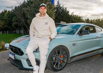 Ford Mustang Mach 1 ¿Cómo es el auto del Dibu Martínez?