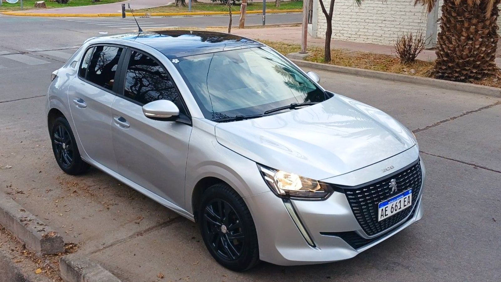 Oportunidad seminuevo: Peugeot 208