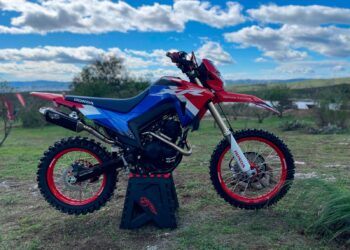 Honda-XR300L-Tornado-presentacion-tricolor-portada-2