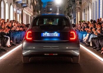 Eliminar el término: Fiat 500e Giorgio Armani Fiat 500e Giorgio Armani