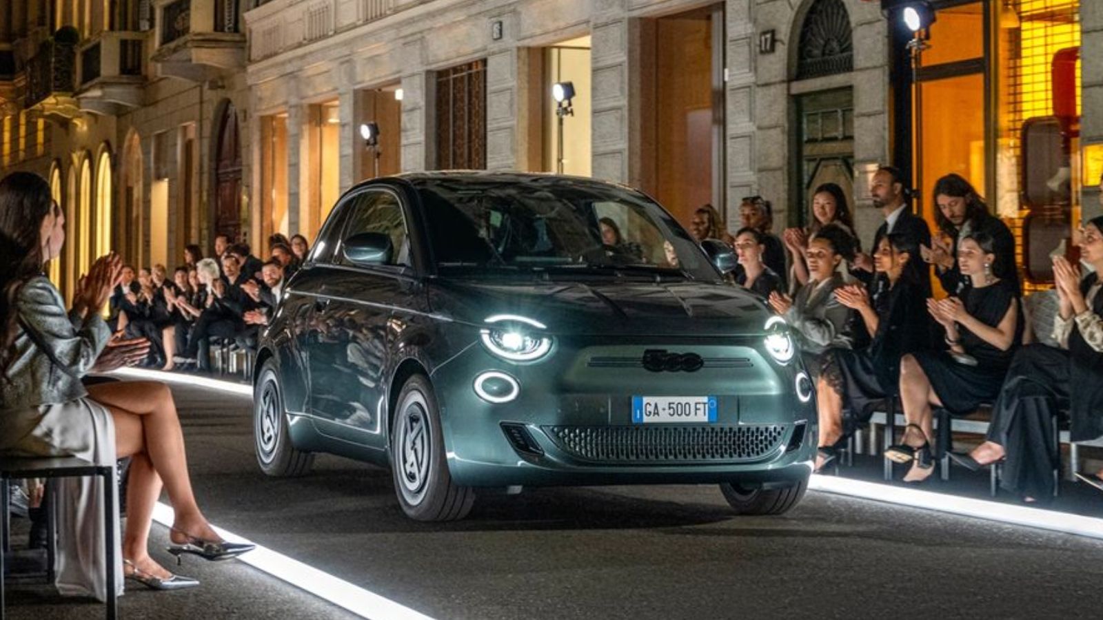 Eliminar el término: Fiat 500e Giorgio Armani Fiat 500e Giorgio Armani