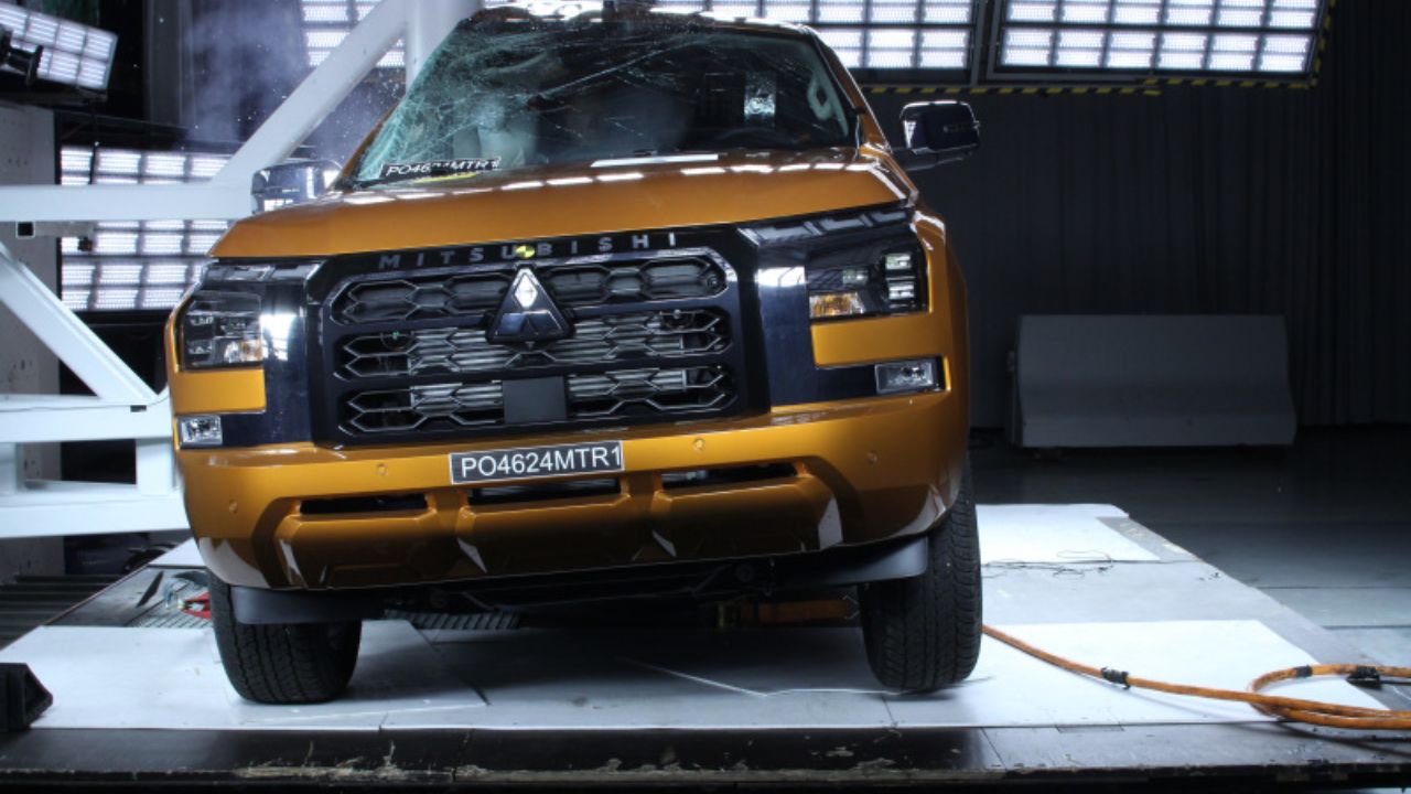 Crash test: Mitsuibishi L200 / LatinNCAP