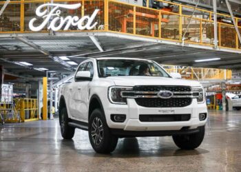 Ford aumenta la producción en Argentina y suma más empleados